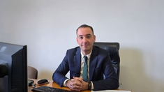 El hermano del vocero asumirá como presidente del IAF. El hermano del vocero asumirá como presidente del IAF.