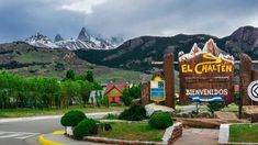 El Chaltén es conocido por ser la capital mundial del Trekking. El Chaltén es conocido por ser la capital mundial del Trekking.