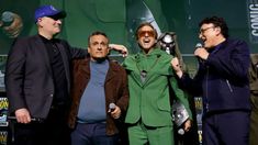 Habrá que estar atentos, desde luego, y por lo menos hay cientos de personas que no se despegan de la emisión por si aparece alguna imagen o nueva pista sobre el largometraje. Habrá que estar atentos, desde luego, y por lo menos hay cientos de personas que no se despegan de la emisión por si aparece alguna imagen o nueva pista sobre el largometraje.