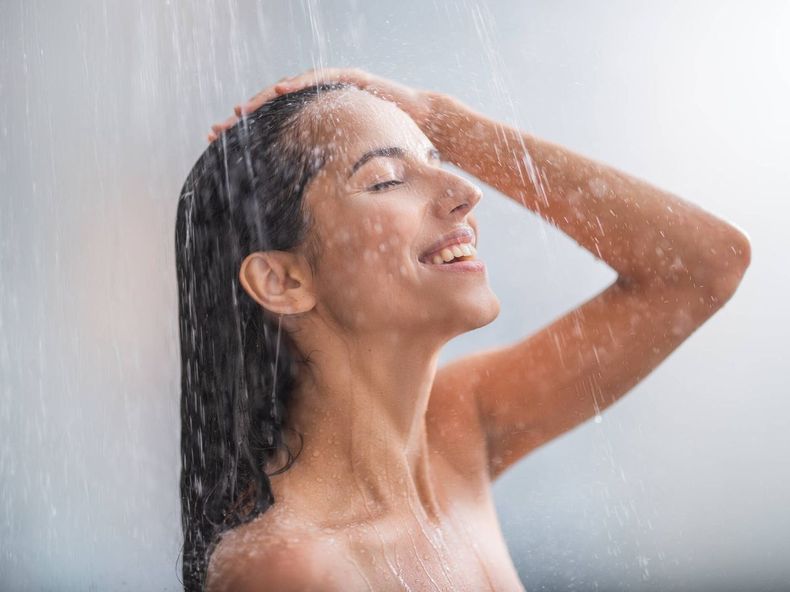 Un estudio de Harvard reveló que bañarse con mucha frecuencia puede ser contraproducente.
