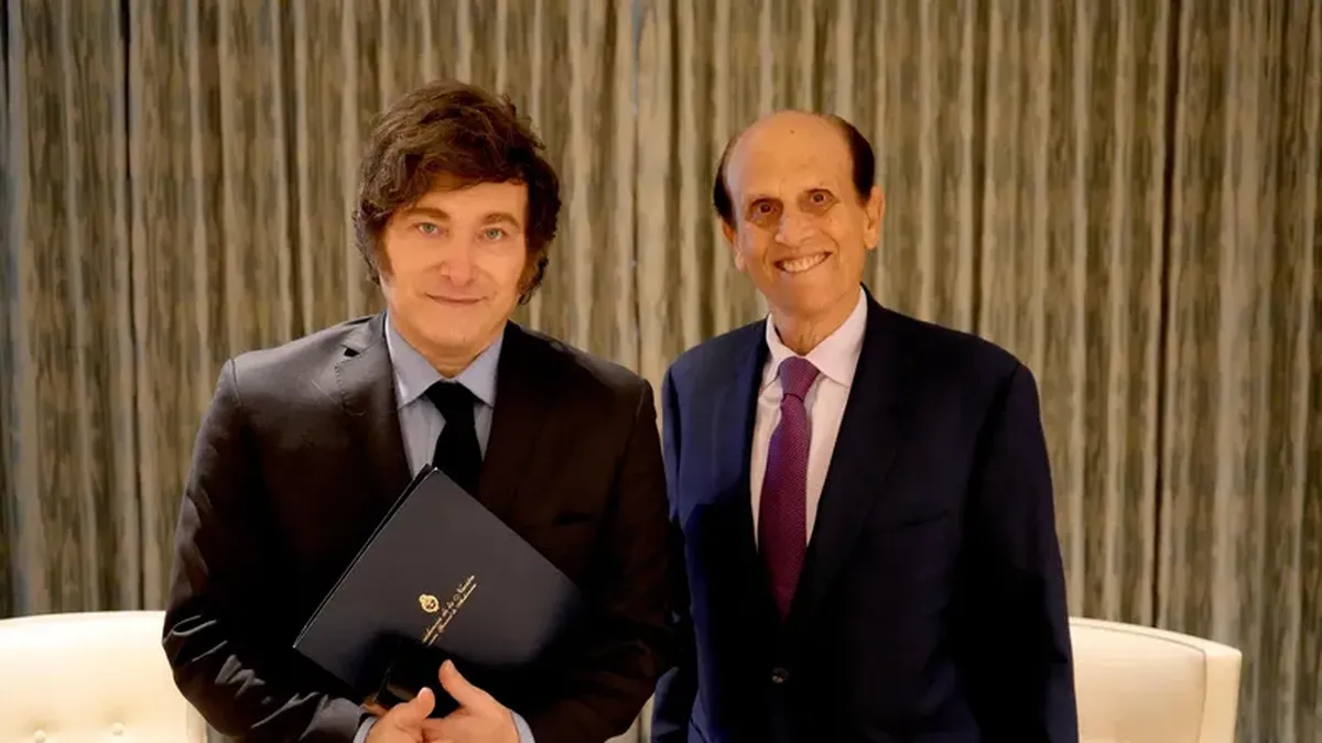 Quién es Michael Milken, el financista condenado por fraude con el que Javier Milei volverá a reunirse en EEUU