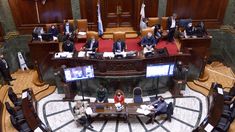 Hackearonla Legislatura porteña y piden queno se usen las computadoras y el wifi del lugar