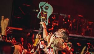 Trenes y colectivos tendrán un horario especial de madrugada para garantizar una vuelta segura. Trenes y colectivos tendrán un horario especial de madrugada para garantizar una vuelta segura.