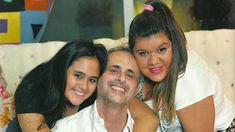 Jorge Rial cambió a sus hijas Morena y Rocío a un colegio estatal Jorge Rial cambió a sus hijas Morena y Rocío a un colegio estatal