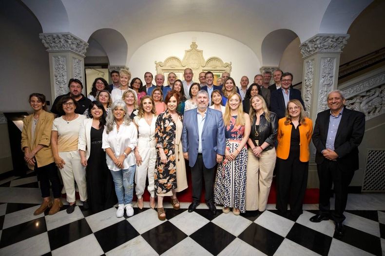 Cristina Kirchner mantuvo una cena con el bloque de senadores de Unión por la Patria.&nbsp;