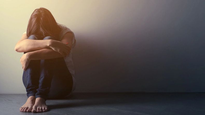 Un estudio de Harvard reveló que aquellas personas que suelen sentirse constantamente solos tiene mayores probabilidades de contraer enfermedades cardiovasculares.