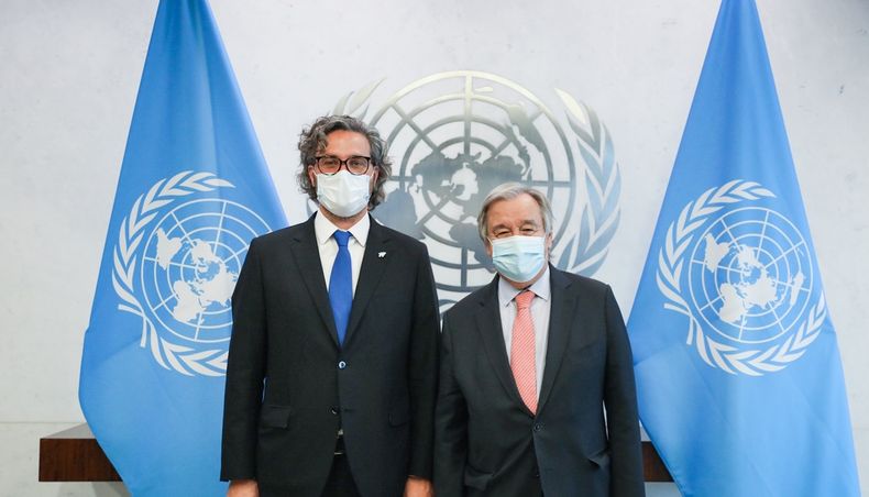 Santiago Cafiero junto a António Guterres.