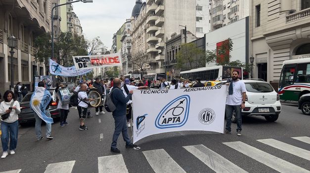 Técnicos Aeronáuticos se pronunciaron en contra del DNU de Milei