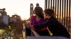 La terraza del último piso es ideal para disfrutar del atardecer. La terraza del último piso es ideal para disfrutar del atardecer.