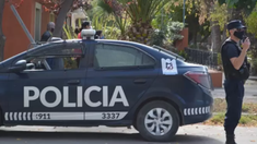 Dos adolescentes jugaban con un arma y uno murió por un disparo en Mendoza. Dos adolescentes jugaban con un arma y uno murió por un disparo en Mendoza.
