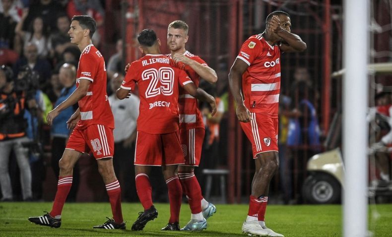 Independiente venció a Huracán, por la Liga Profesional: gol