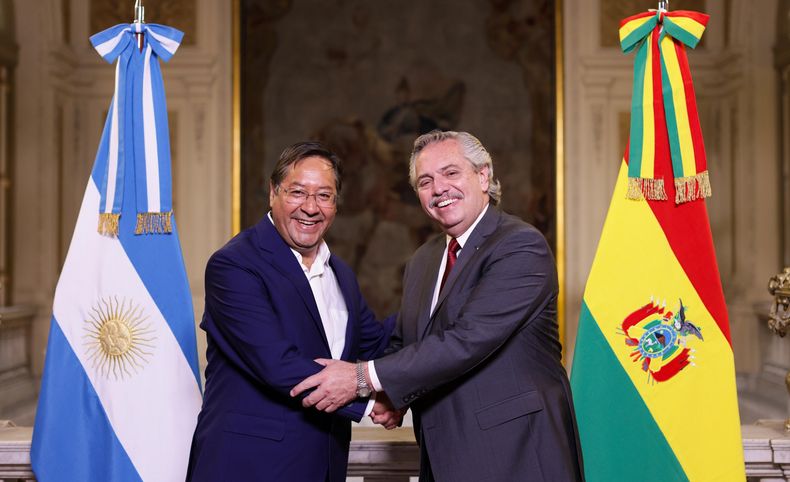 Luis Arce junto a Alberto Fernández.