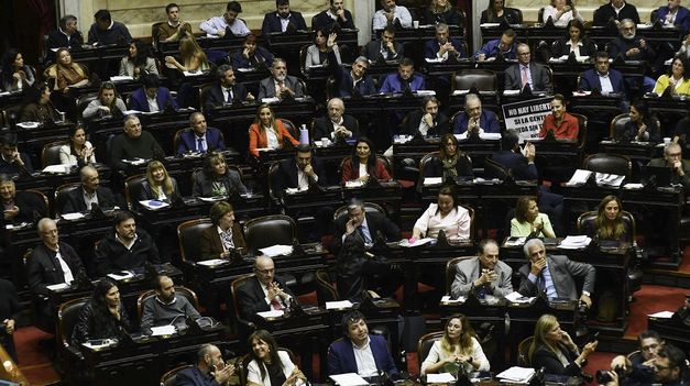 La sesión en Diputados fue convocada para las 12.