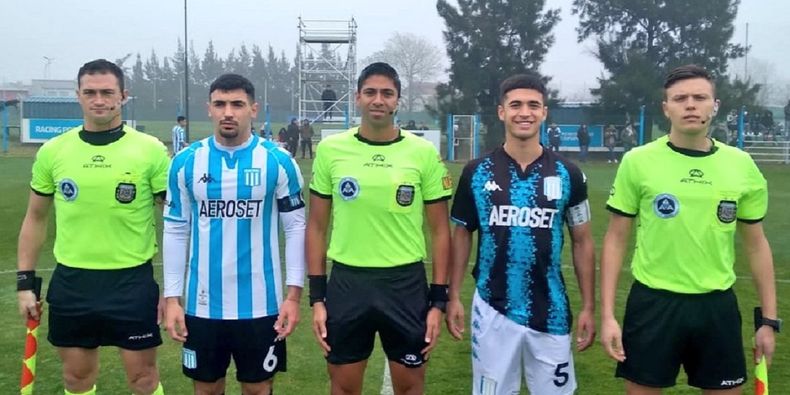 Central Córdoba tuvo que usar la indumentaria de Racing en reserva.