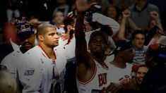 Su momento de gloria junto a Michael jordan. Su momento de gloria junto a Michael jordan.