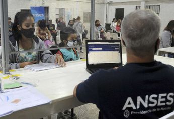 El beneficio es destinado a personas de 16 a 17 años que cursen estudios en distintos niveles.