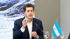 Wado de Pedro repudió la decisión del Gobierno de quitarle medicamentos a los jubilados: Para la gente, nada. Para sus amigos, todo