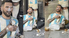 La estatua de Messi fue cortada por la mitad. La estatua de Messi fue cortada por la mitad.