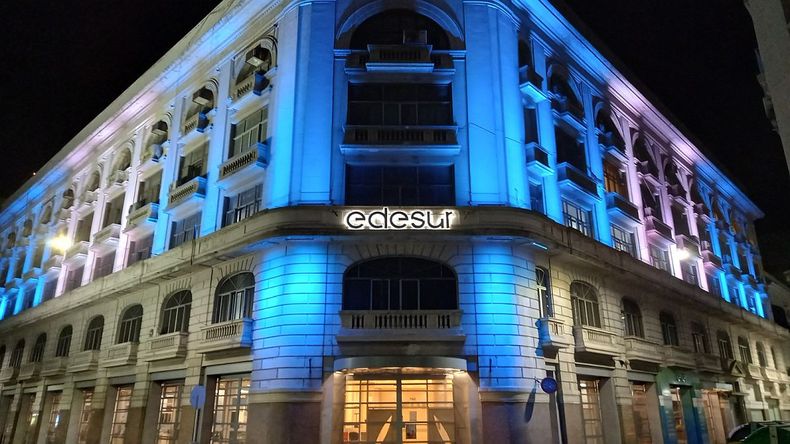 Edesur recibió una multa millonaria del ENRE por incumplimiento en atención al cliente.