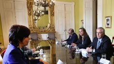 Mercedes Marcó de Pont recibió a Marc Stanleyen la Casa Rosada.