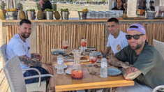 messi llego a rosario junto a di maria y otamendi messi llego a rosario junto a di maria y otamendi