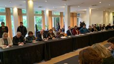 Los legisladores se reunieron en Puerto Iguazú para tratar la problemática del turismo en Argentina. Los legisladores se reunieron en Puerto Iguazú para tratar la problemática del turismo en Argentina.