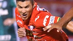 Chávez se retiró con gesto de frustración mientras su equipo caía 0-3, resultado que los mantiene penúltimos en la tabla. Chávez se retiró con gesto de frustración mientras su equipo caía 0-3, resultado que los mantiene penúltimos en la tabla.