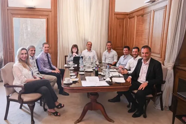 Reunión clave en el Gobierno para convertir en ley la reforma laboral y la penal juvenil