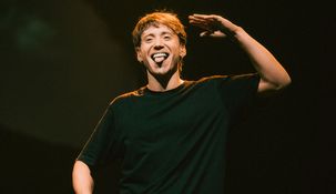 Paulo Londra mostró en Twitter un video que refleja no solo un cambio estético, sino también un momento de plenitud personal y profesional. Paulo Londra mostró en Twitter un video que refleja no solo un cambio estético, sino también un momento de plenitud personal y profesional.