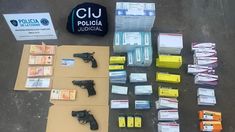 Una mujer fue rescatada en Belgrano tras estar un año encerrada en su casa. Una mujer fue rescatada en Belgrano tras estar un año encerrada en su casa.