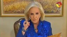 Mirtha Legrand retomó su programa luego de un fuerte cuadro de disfonía Mirtha Legrand retomó su programa luego de un fuerte cuadro de disfonía
