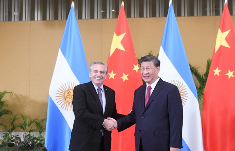 Alberto Fernández con Xi Jinping en la última reunión entre ambos.