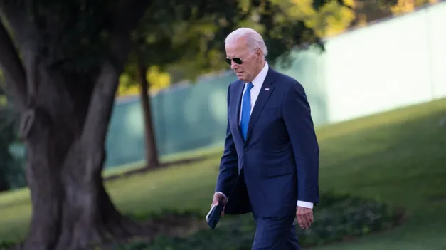 Tensión en Estados Unidos: un hombre armado protestó frente a la casa de Biden