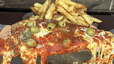 Si hay algo que caracteriza la gastronomía porteña son sus platos abundantes y la calidad de su carne. Si hay algo que caracteriza la gastronomía porteña son sus platos abundantes y la calidad de su carne.