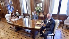 Cristina Kirchner junto a Marc Stanley durante una reunión que mantuvieron en el Senado.