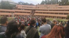 En Madrid, miles de argentinos concurrieron a votar desde temprano.