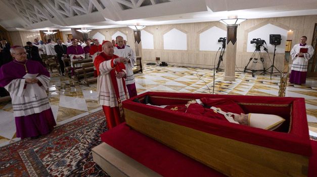 El papa Francisco falleció el 21 de abril a las 2:35 horario argentino.
