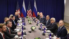 Marco Rubio se reunió con Serguéi Lavrov. Marco Rubio se reunió con Serguéi Lavrov.