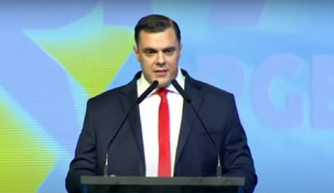 Parisini durante su discurso en Puerto Madero. Parisini durante su discurso en Puerto Madero.