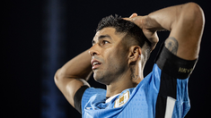 El Pistolero actualmente juega en Inter Miami junto a su amigo Lionel Messi. El Pistolero actualmente juega en Inter Miami junto a su amigo Lionel Messi.