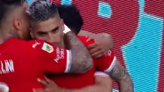 Leandro Fernández anotó el 1 a 0 para Independiente contra Boca. Leandro Fernández anotó el 1 a 0 para Independiente contra Boca.