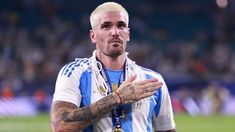 De Paul dijo que el Dibu Martínez no sería DT de la Selección. De Paul dijo que el Dibu Martínez no sería DT de la Selección.