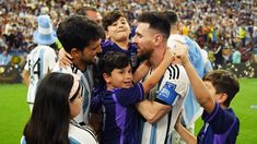 Lionel Messi compartió un tierno momento con sus hijos. Lionel Messi compartió un tierno momento con sus hijos.