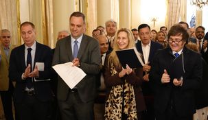 Milei junto a sus colaboradores más cercanos.