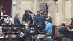 Zago y Almirón discutieron, se empujaron y estuvieron cerca de terminar a los golpes.