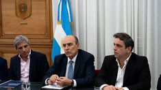 Guillermo Francos y Luis Caputo explicaron a los gobernadores los alcances del presupuesto 2025 Guillermo Francos y Luis Caputo explicaron a los gobernadores los alcances del presupuesto 2025