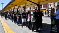 Este lunes hay una reunión clave entre la UTA y las cámaras del sector para alcanzar un acuerdo. Este lunes hay una reunión clave entre la UTA y las cámaras del sector para alcanzar un acuerdo.