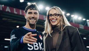 Marco Senesi celebró la convocatoria al Mundial junto a su novia, Kelci Rose.&nbsp;