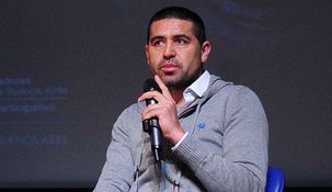 Juan Román Riquelme piensa en posibles reemplazos para Battaglia el frente de Boca Juniors.