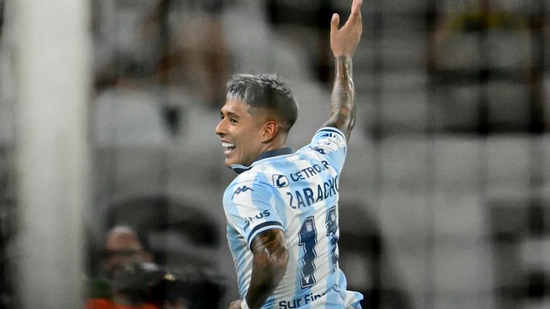 Matías Zaracho metió su primer gol en Racing, tras su regreso al equipo de Avellaneda.